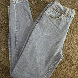 Women’s Skinny Jeans